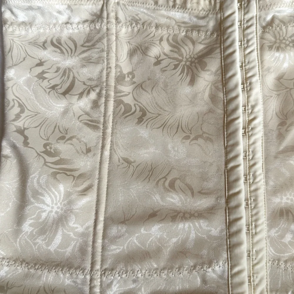 Maidenform Waist Corset 3XL Ivory Satin Floral - Picture 2 of 5